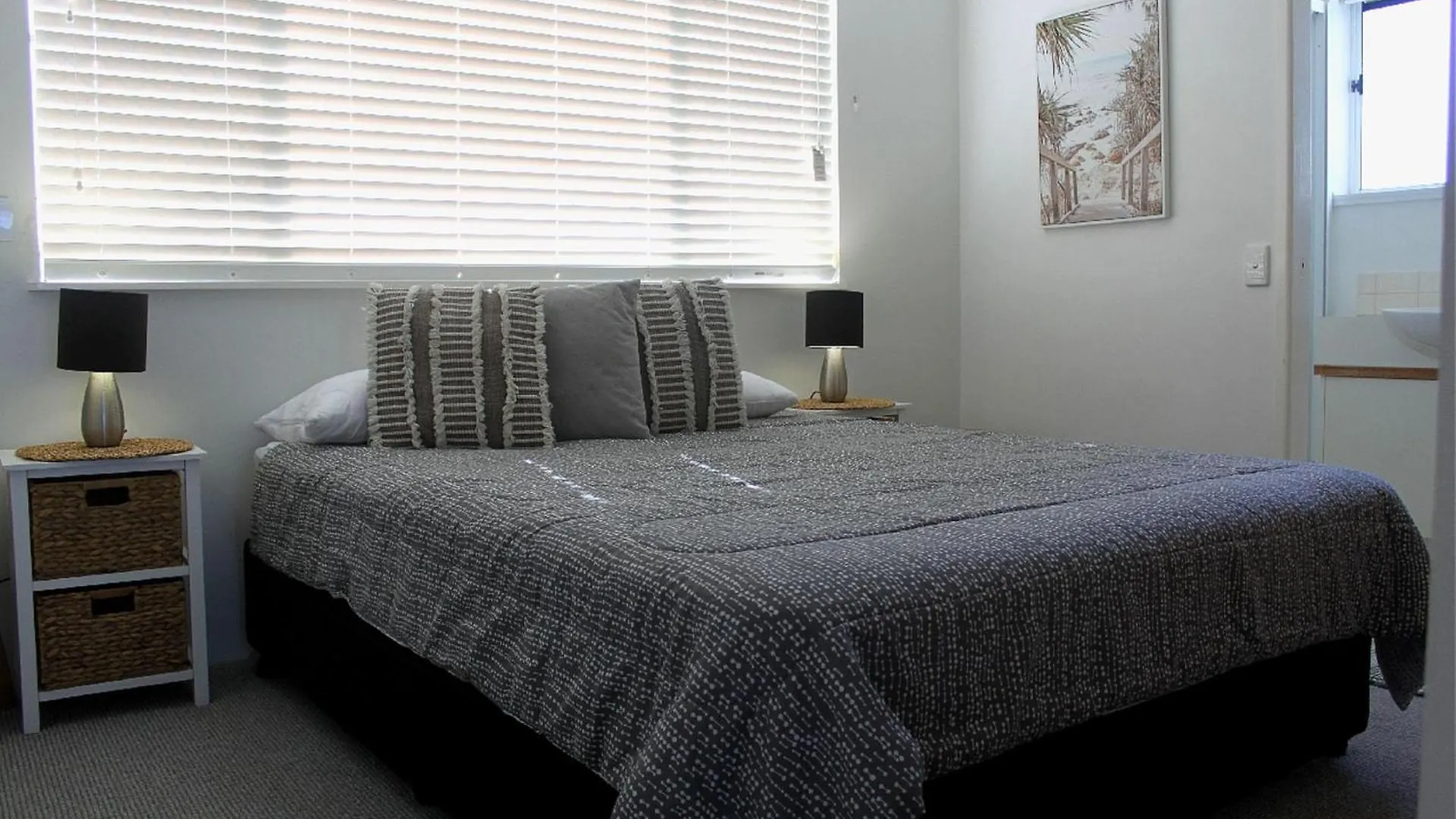 Seven Seas Unit 5 Caloundra Qld Villa 0*,  Avustralya